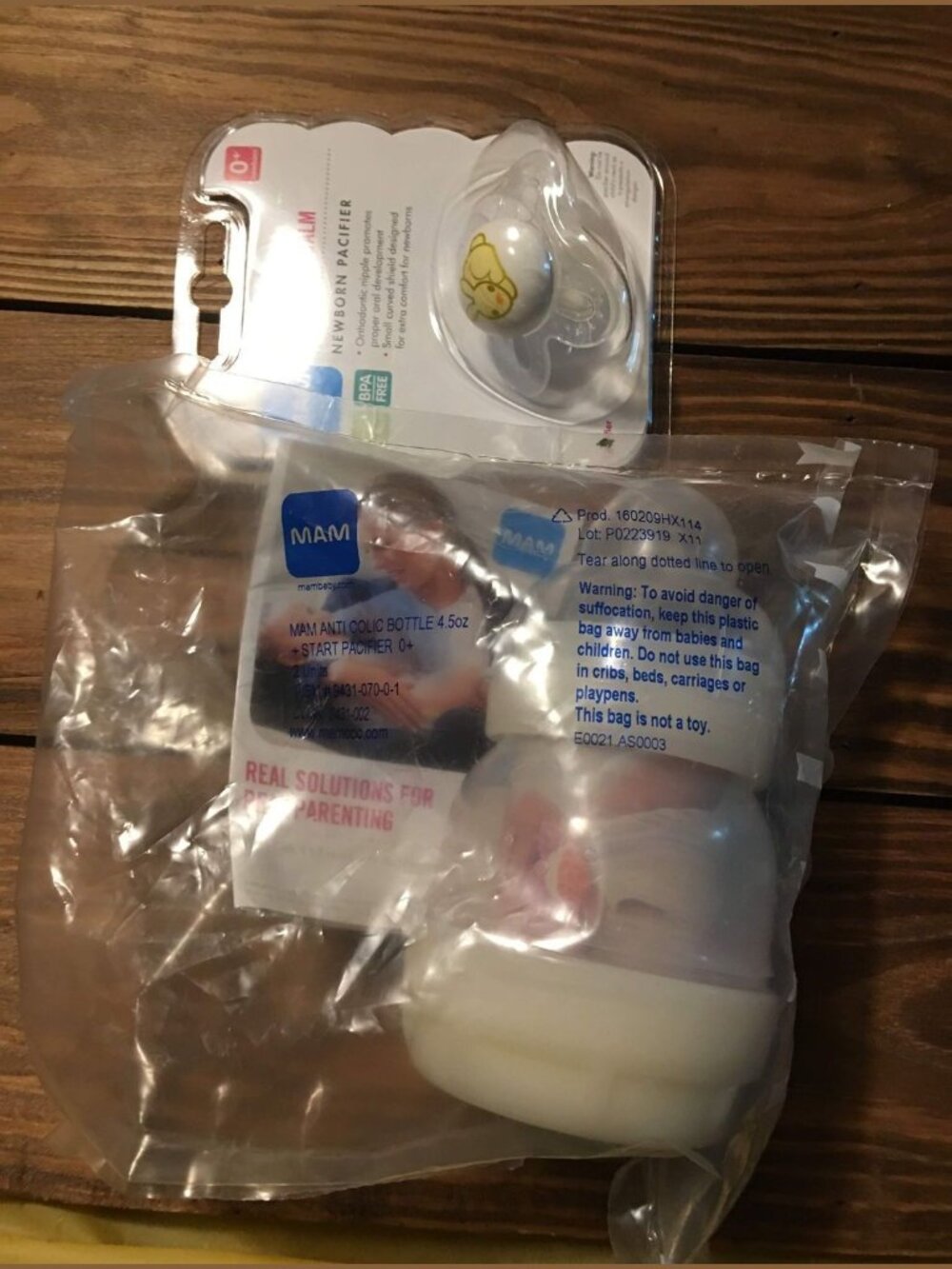 NIP MAM Yellow Bunny Anti-Colic 4.5 Oz Baby Bottle w/ 1 Matching Pacifiers BONUS